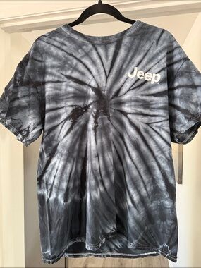 Jeep Men's Gray & Black Spiral Tie-Dye Short Sleeve Tee